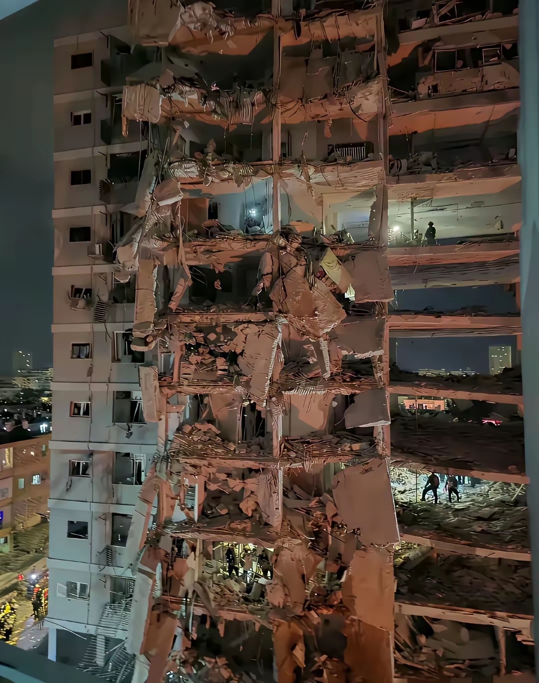 76人队防守崩盘，惨遭对手狂轰猛炸，而且制作全国.