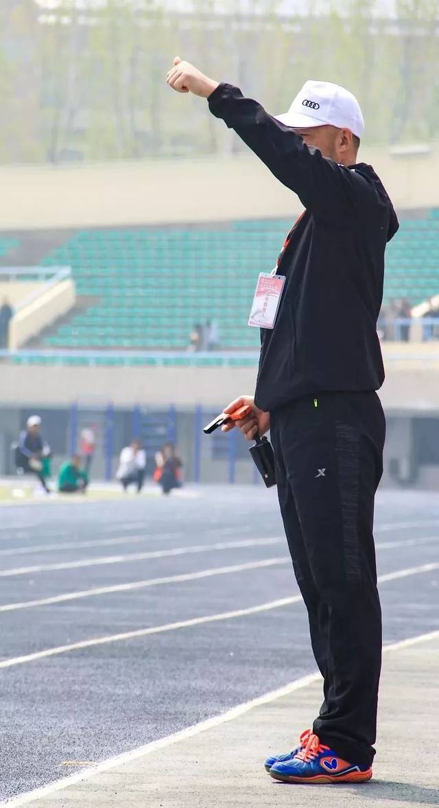 转折点！辽宁本钢豪取连胜；法国杯转会期攻防权衡；赛场秩序良好；临场指挥获称赞